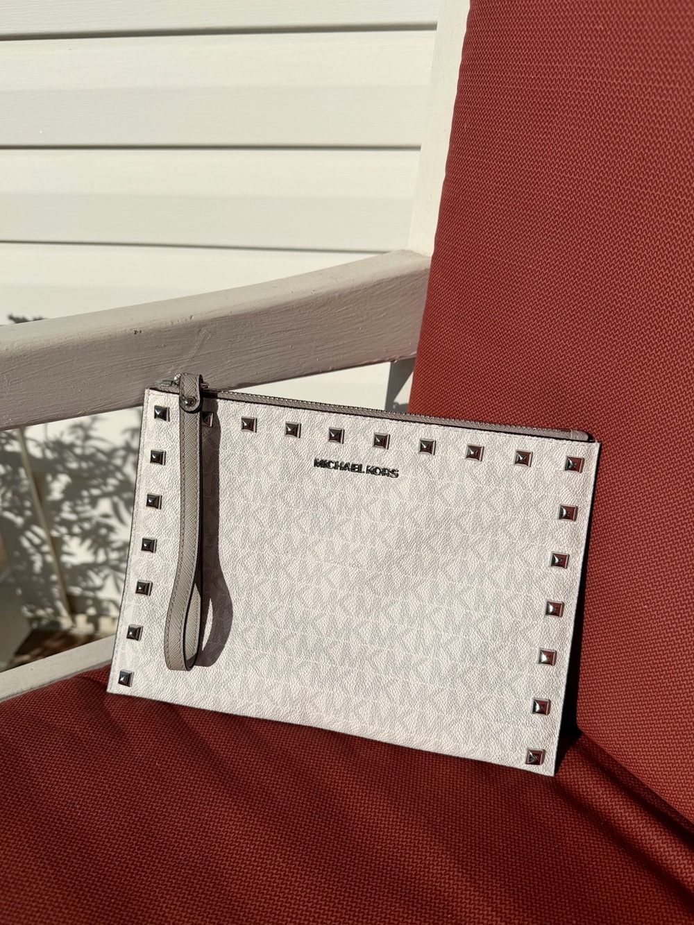Michael Kors // Jet Set Zip Clutch Wristlet